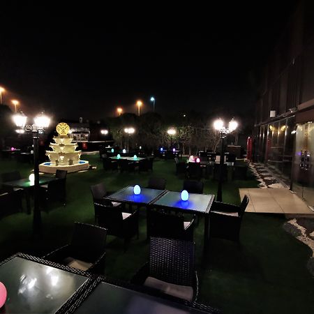 Villaggio Hotel Abu Dabi Dış mekan fotoğraf